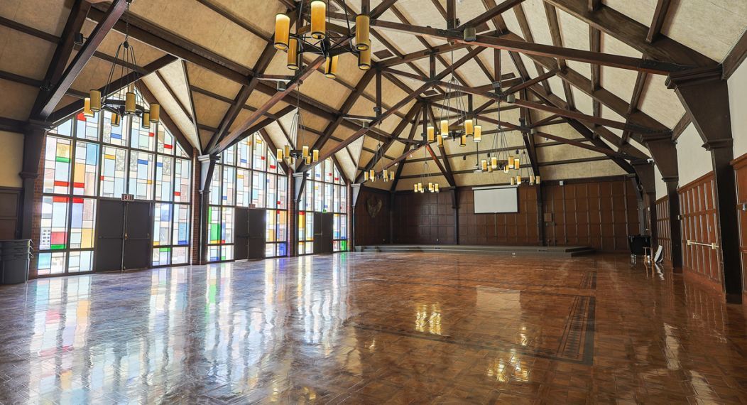 raymond great hall interior