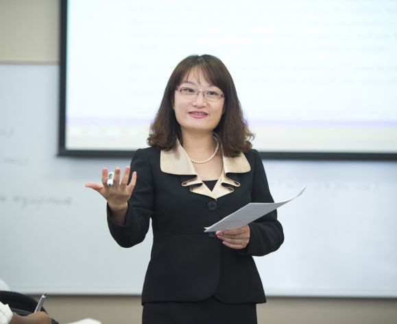 Professor Wenjing Ouyang