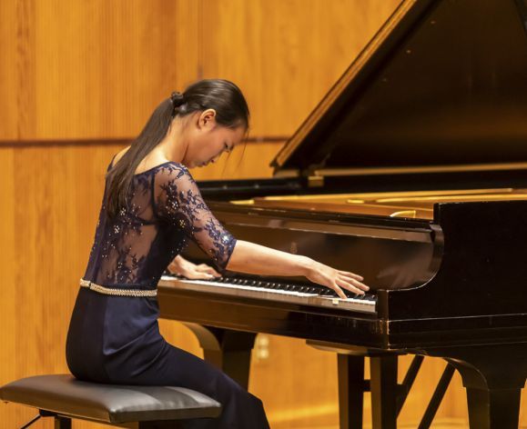 Contestant at Zeiter Piano Competition