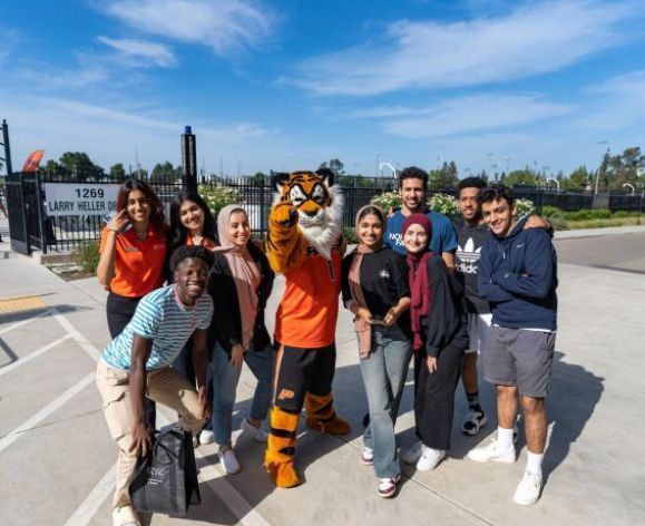 students with powercat mascot