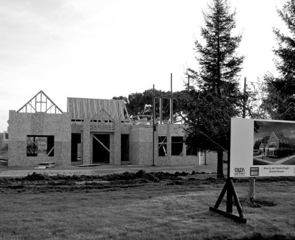 Vereschagin Alumni House during construction