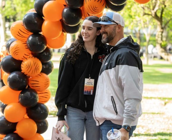 Parent and their student at University of the Pacific 