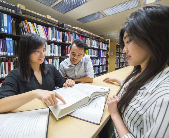 International students in the University of the Pacific library