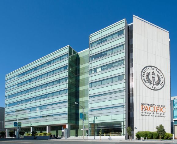 zoom in on presentation SF campus exterior