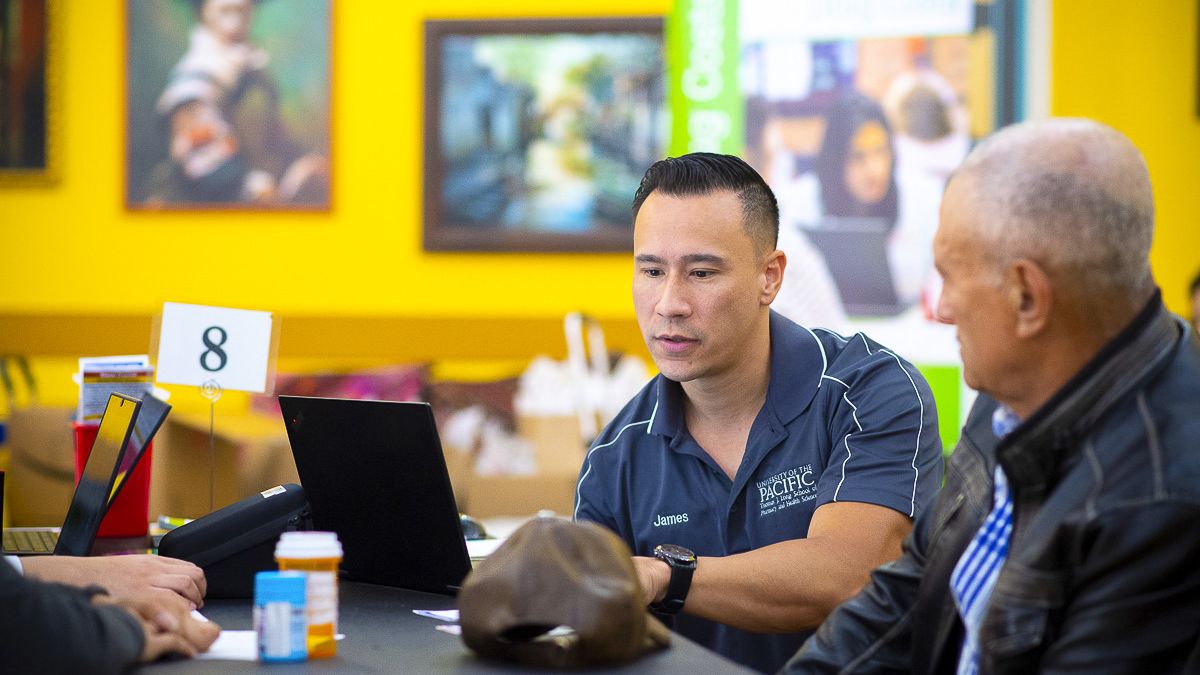 PharmD student at a Medicare Part D Outreach Clinic