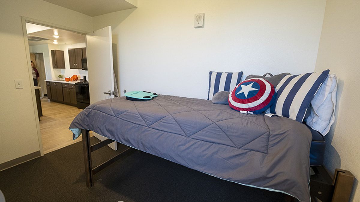 Calaveras bedroom