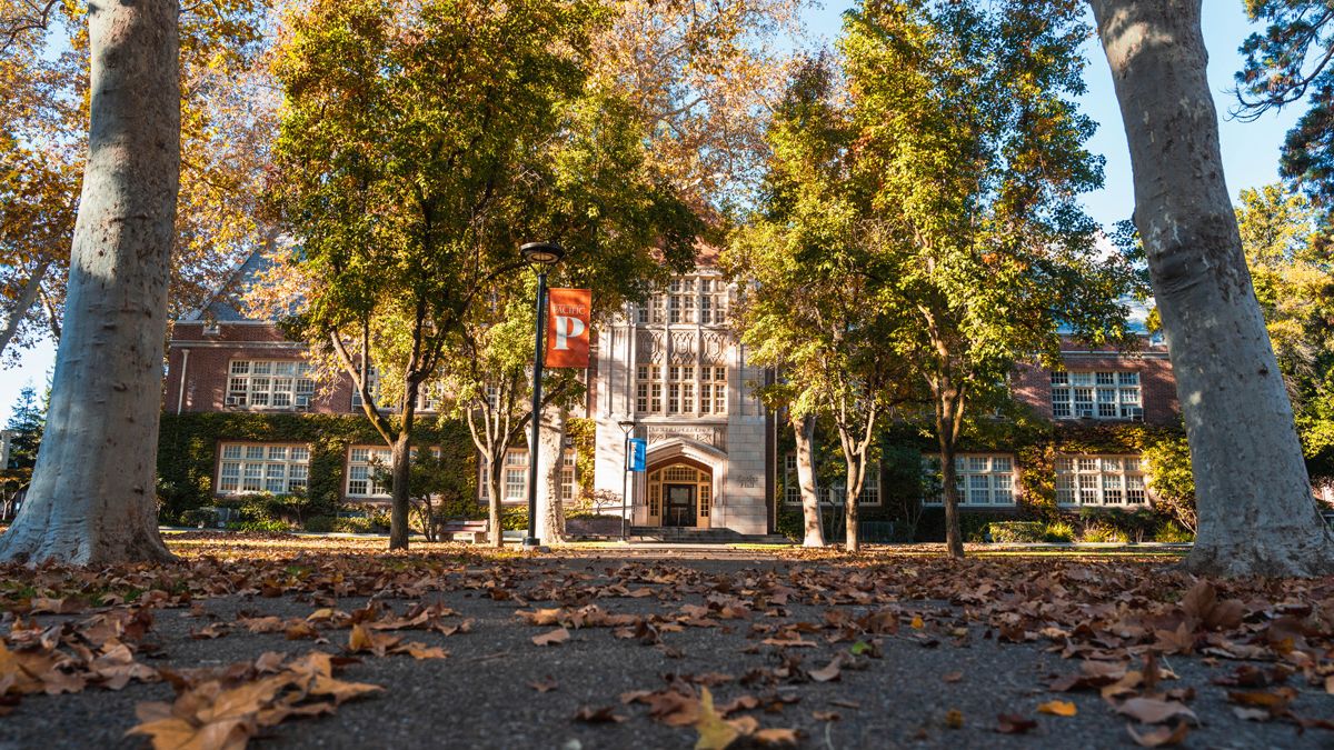 Knoles Hall