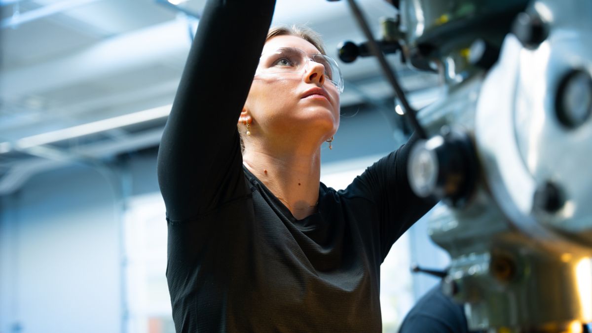 content.field_image.alt