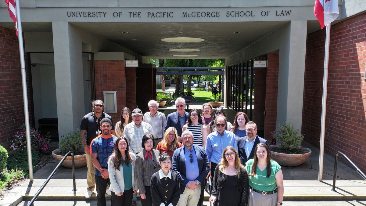 content.field_image.alt