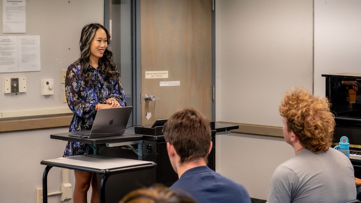 Resident-composer Shuying Li in a master class with Pacific students