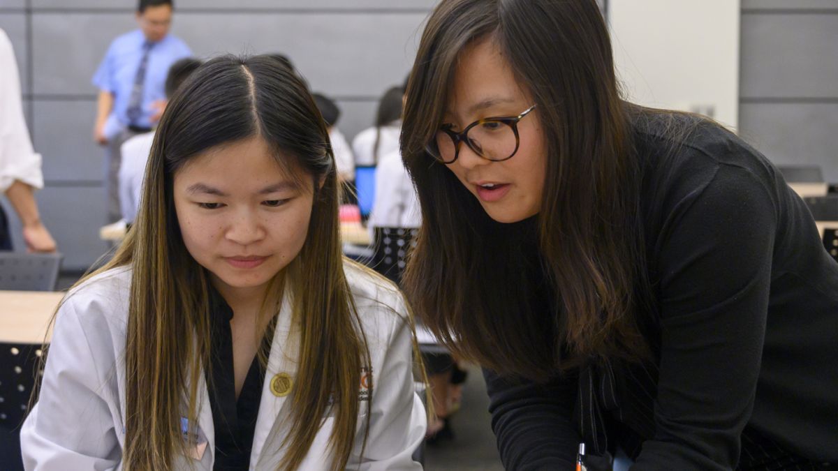Yvonne Mai ’13, ’15, PharmD with studnet
