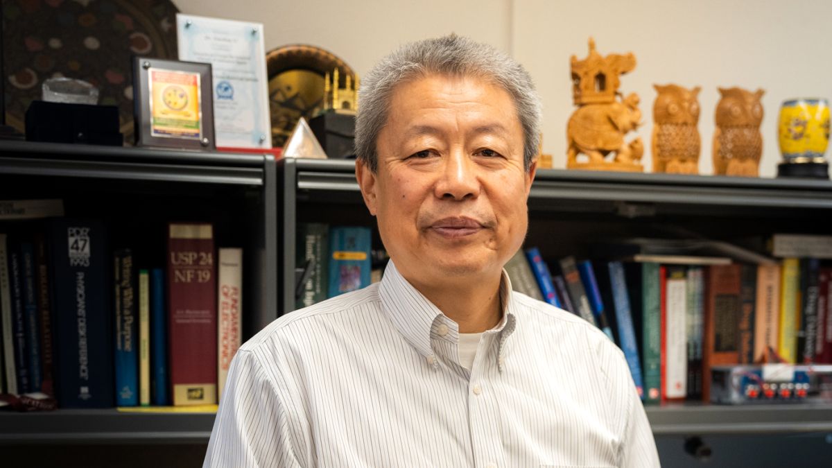 Faculty member Xiaoling Li